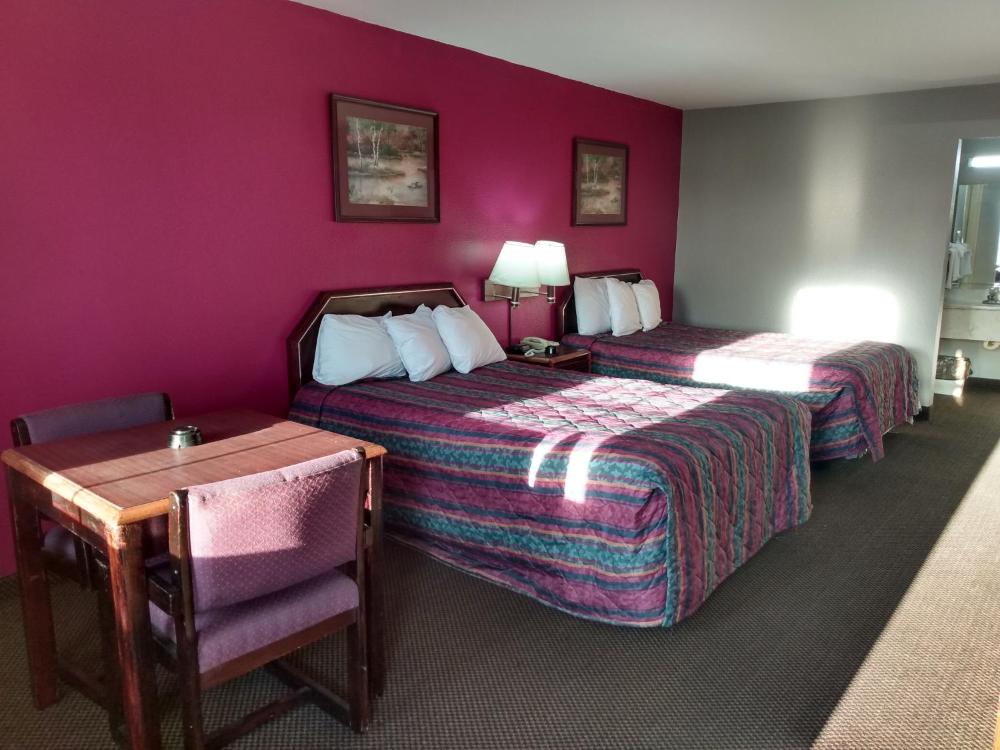 Double Room with Two Double Beds - Smoking interior